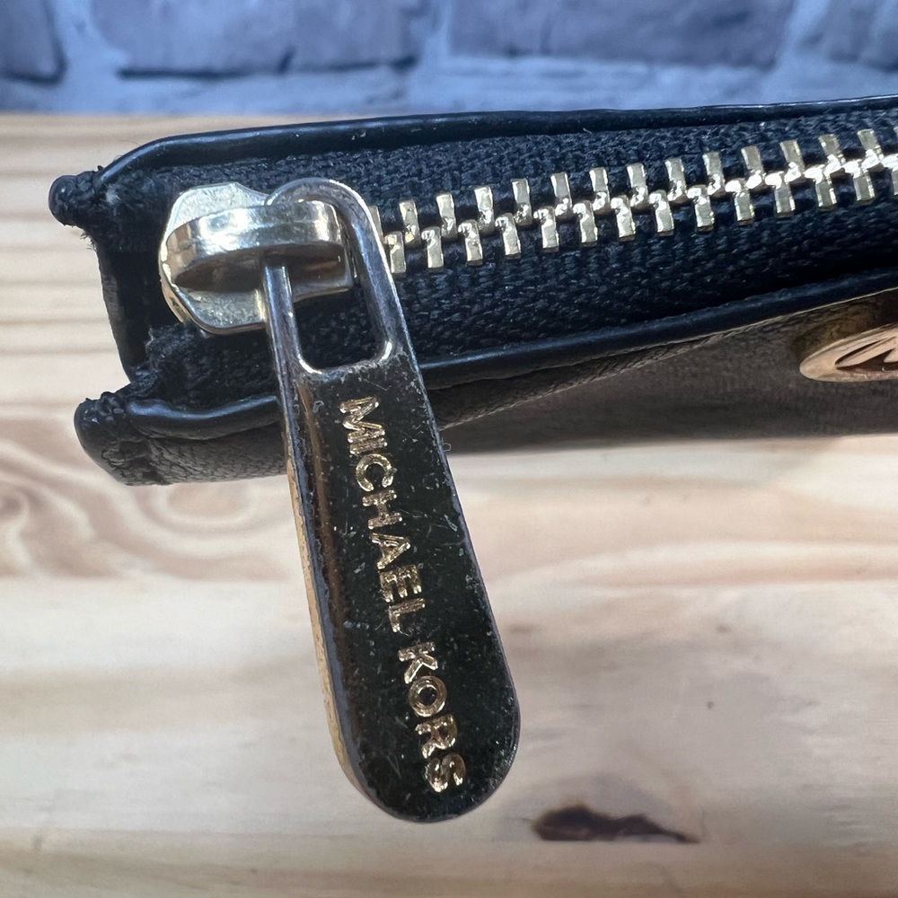 Michael Kors Card Holder/Keyring - Black - Picture 3 of 6